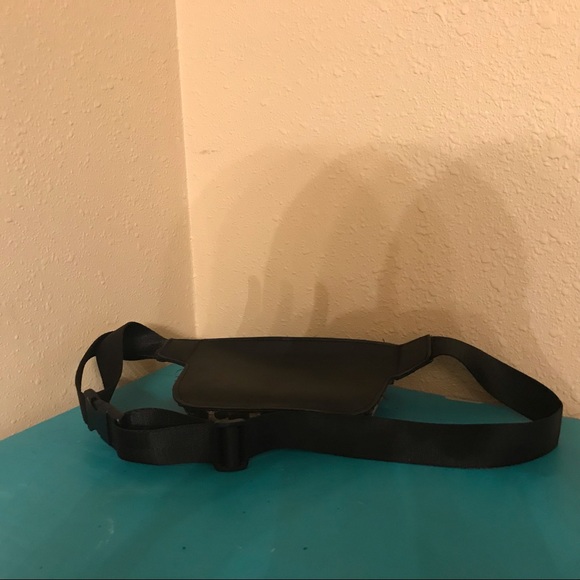 Pink Haley - Picture 2 of 3